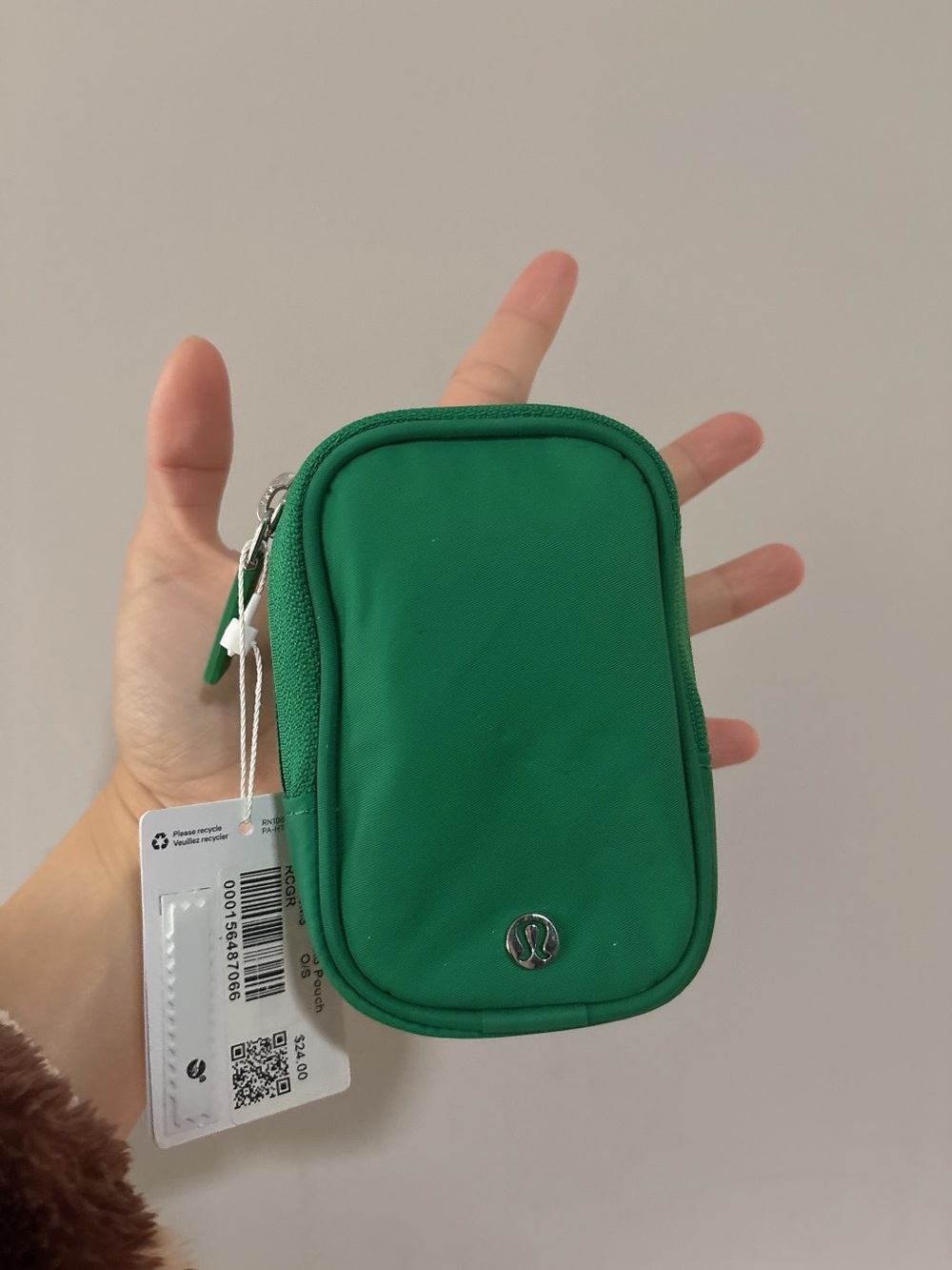 lululemon Green Clippable Nano Pouch Small Zip Pouch B NWT